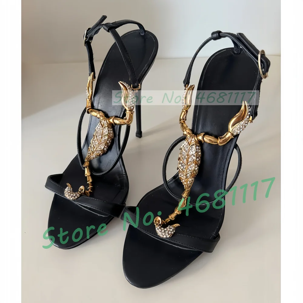 Zwart lederen sandalen met gou - Crossfit Lady recensie en prijs